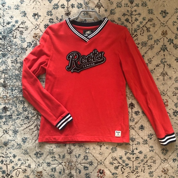 ROOTS Crewneck Red and Black Logo Sweater - Picture 1 of 10